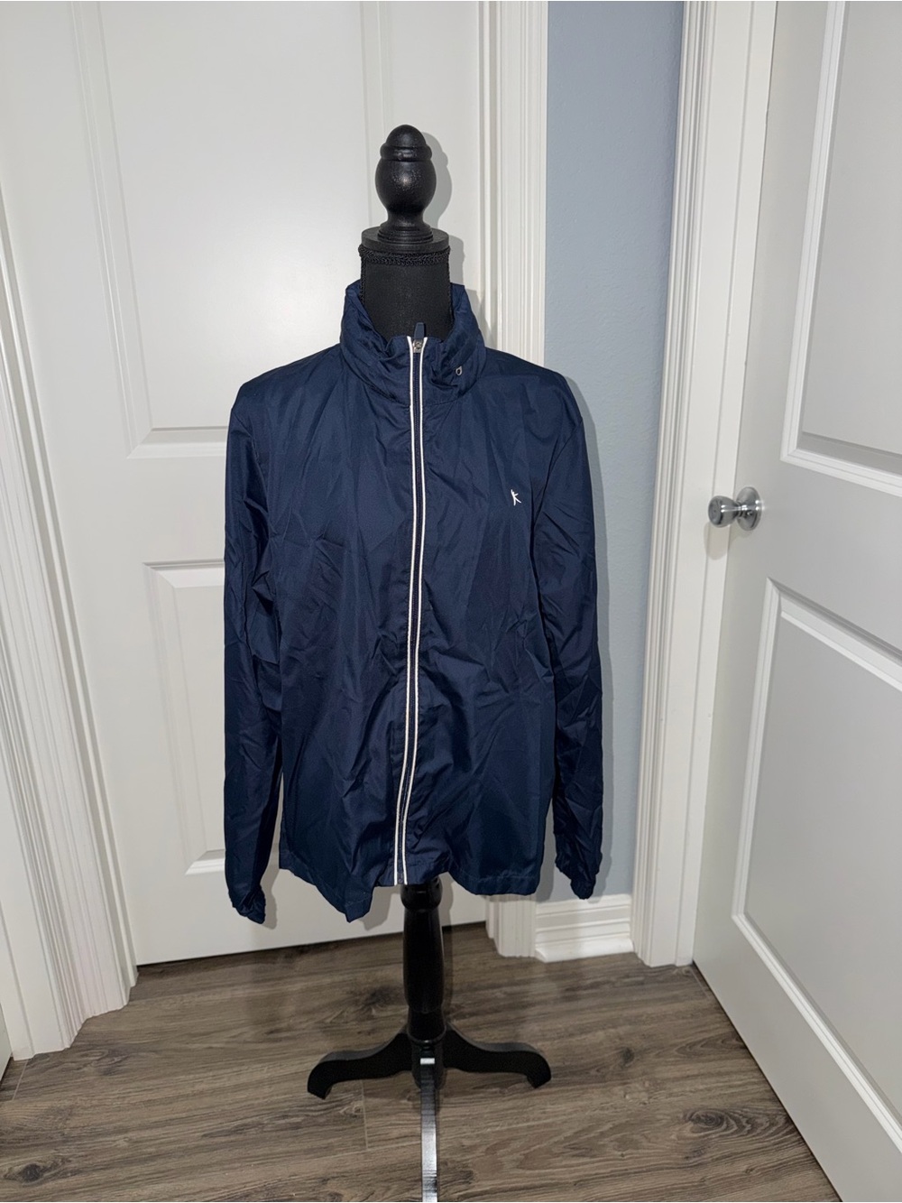 Danskin Navy Windbreaker with White Zip Trim size Xl